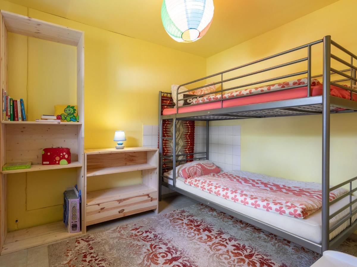 Snug Holiday Home In Divitz Spoldershagen Near Skydiving Esterno foto
