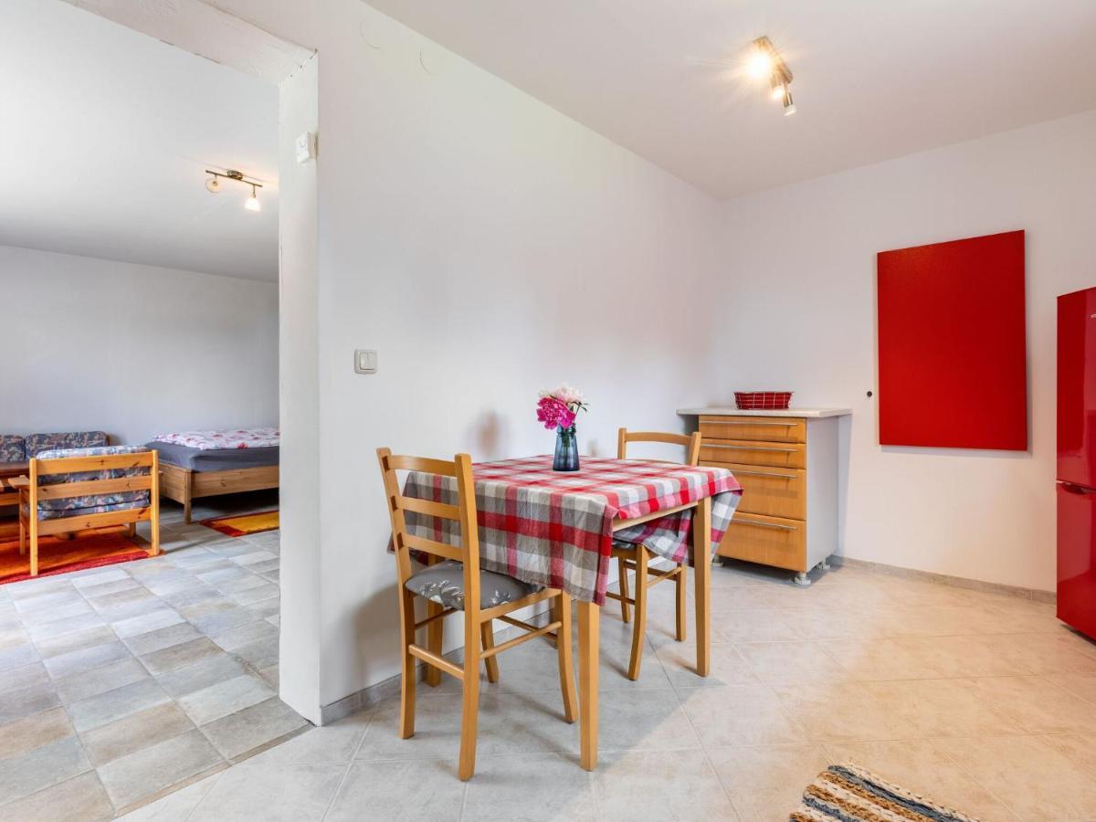 Snug Holiday Home In Divitz Spoldershagen Near Skydiving Esterno foto