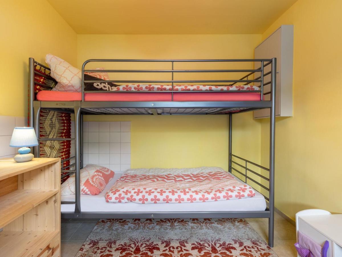 Snug Holiday Home In Divitz Spoldershagen Near Skydiving Esterno foto