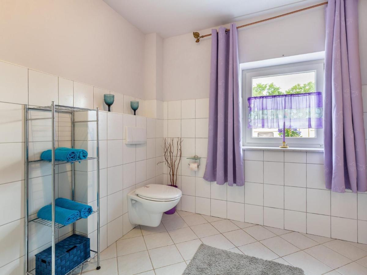 Snug Holiday Home In Divitz Spoldershagen Near Skydiving Esterno foto